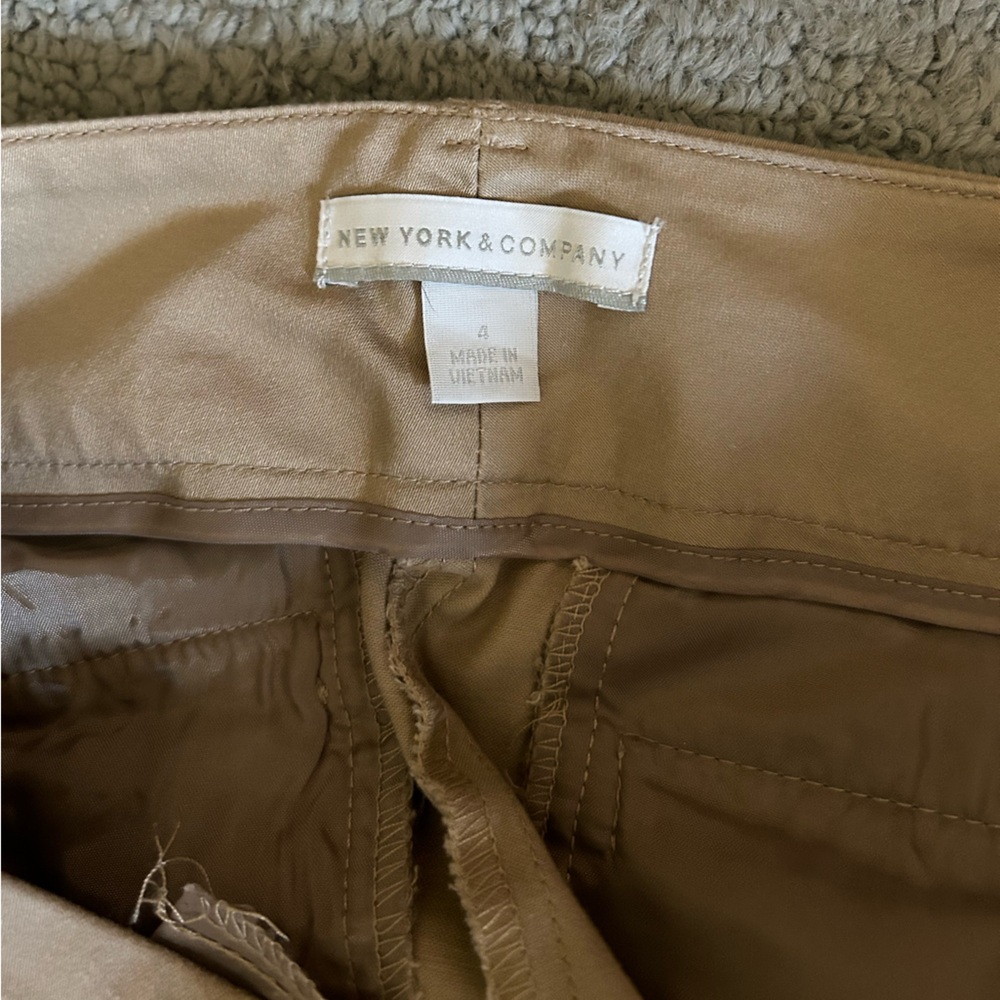 3 pairs of cuffed shorts - Picture 3 of 7